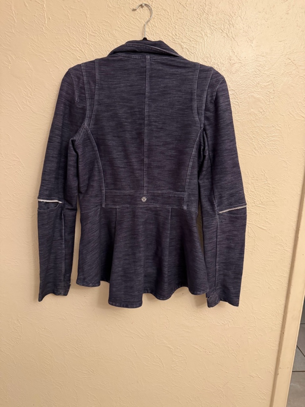 lululemon athletica Jacket - Picture 5 of 11